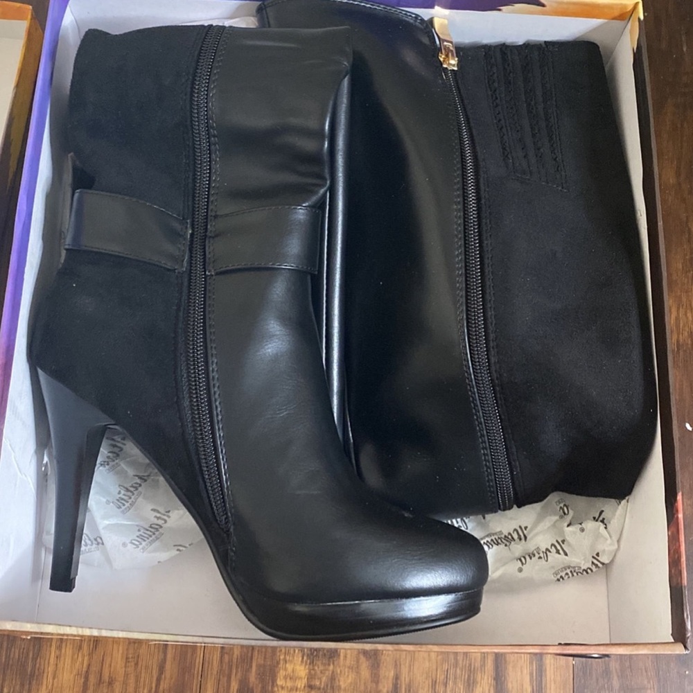 Black heel boots